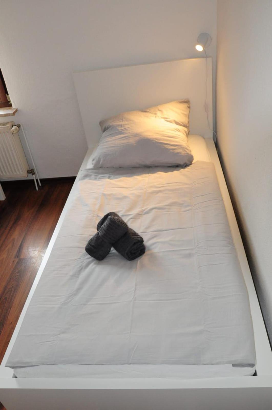 Lehastays - Gruppenapartment Cracau Magdeburg Bagian luar foto